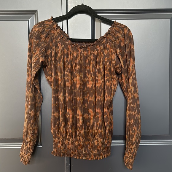 VINTAGE Ralph Lauren Cheetah Print Silk Off-The-Shoulder Blouse - Picture 2 of 4